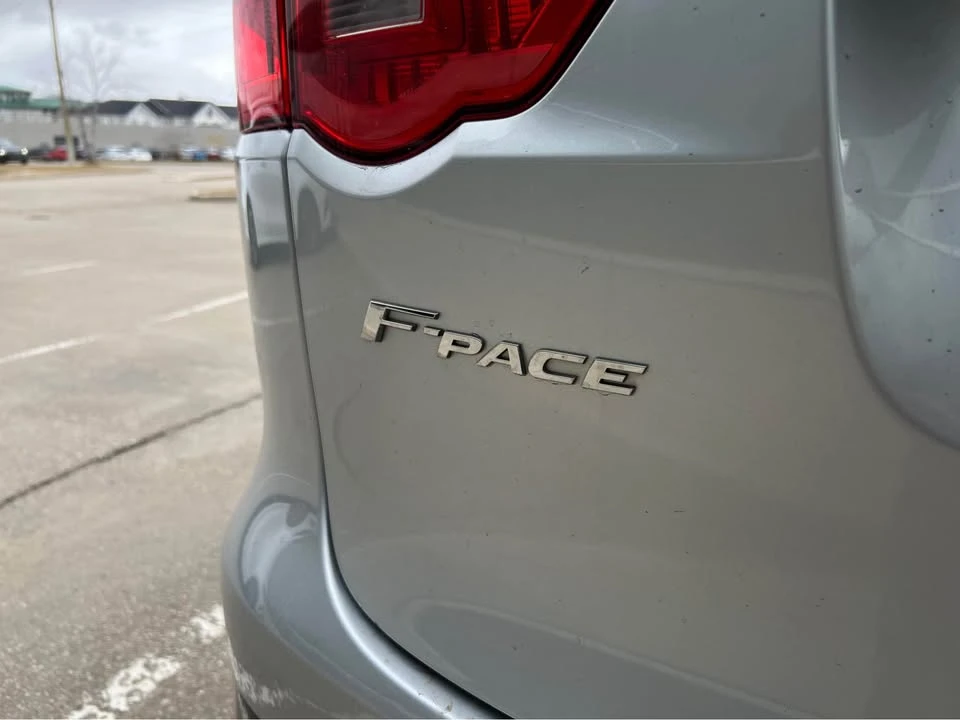 2017 Jaguar F-Pace - Image 8 of 20