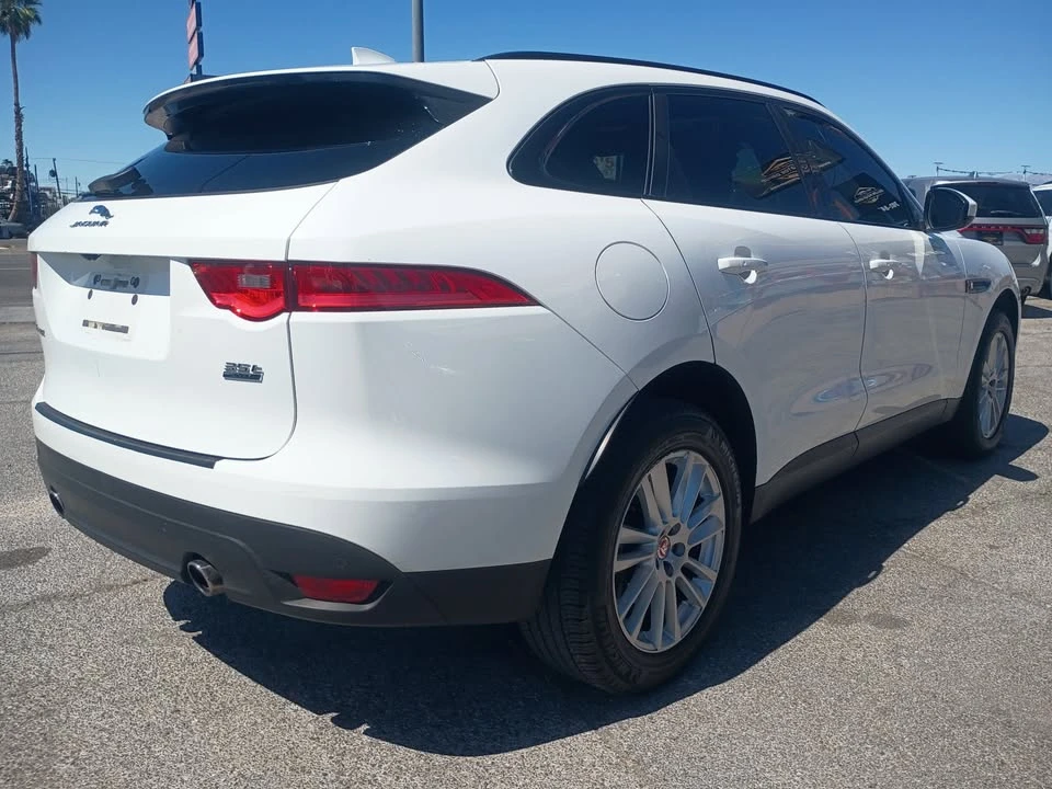2017 Jaguar F-Pace - Image 4 of 11