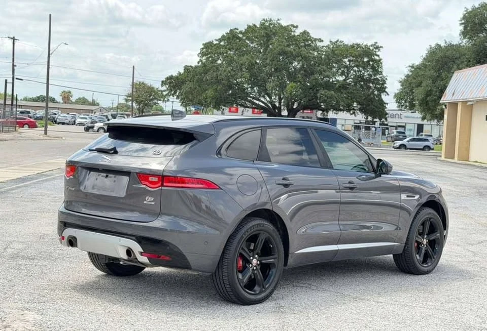 2017 Jaguar F-Pace - Image 5 of 14