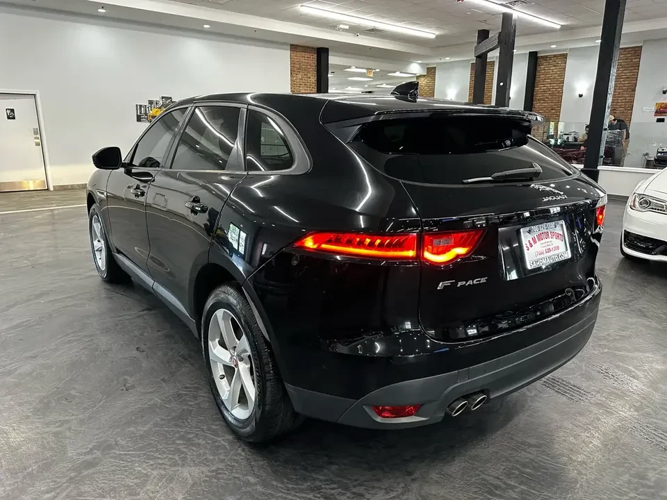 2017 Jaguar F-Pace - Image 3 of 19