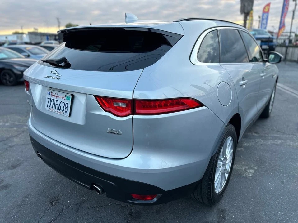 2017 Jaguar F-Pace - Image 6 of 20