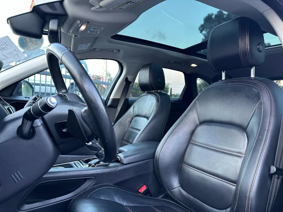 2017 Jaguar F-Pace - Image 14 of 20