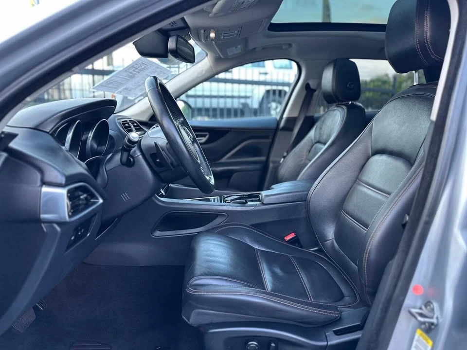 2017 Jaguar F-Pace - Image 10 of 20