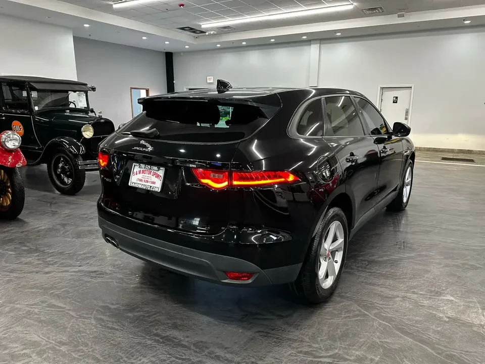 2017 Jaguar F-Pace - Image 4 of 19