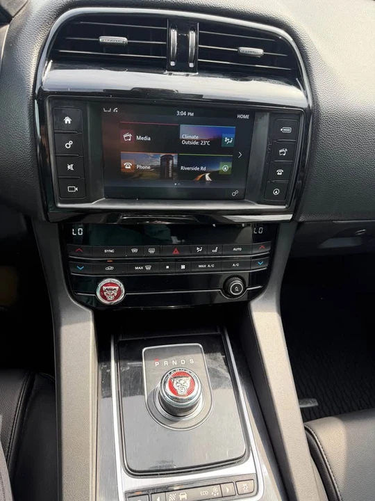 2017 Jaguar F-Pace - Image 11 of 11