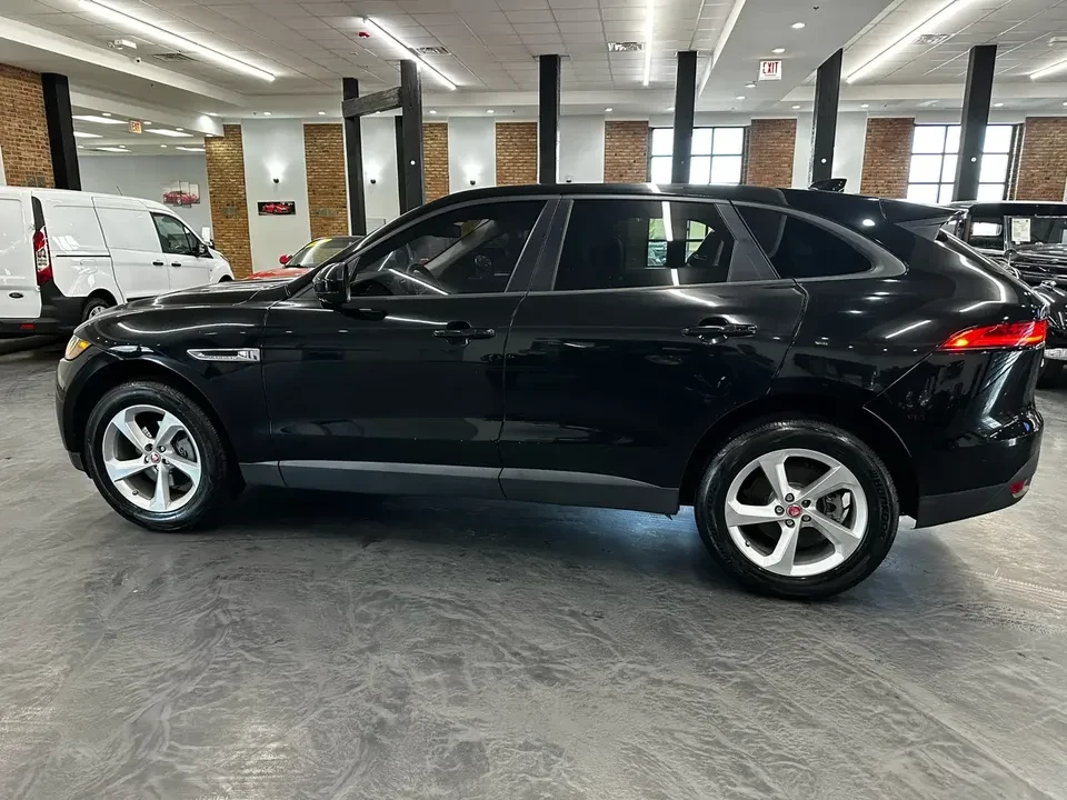 2017 Jaguar F-Pace - Image 6 of 19