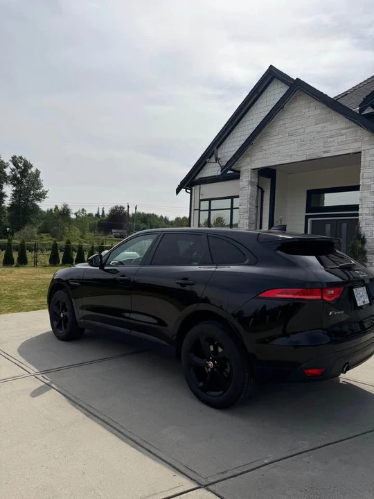 2017 Jaguar F-Pace - Image 4 of 11