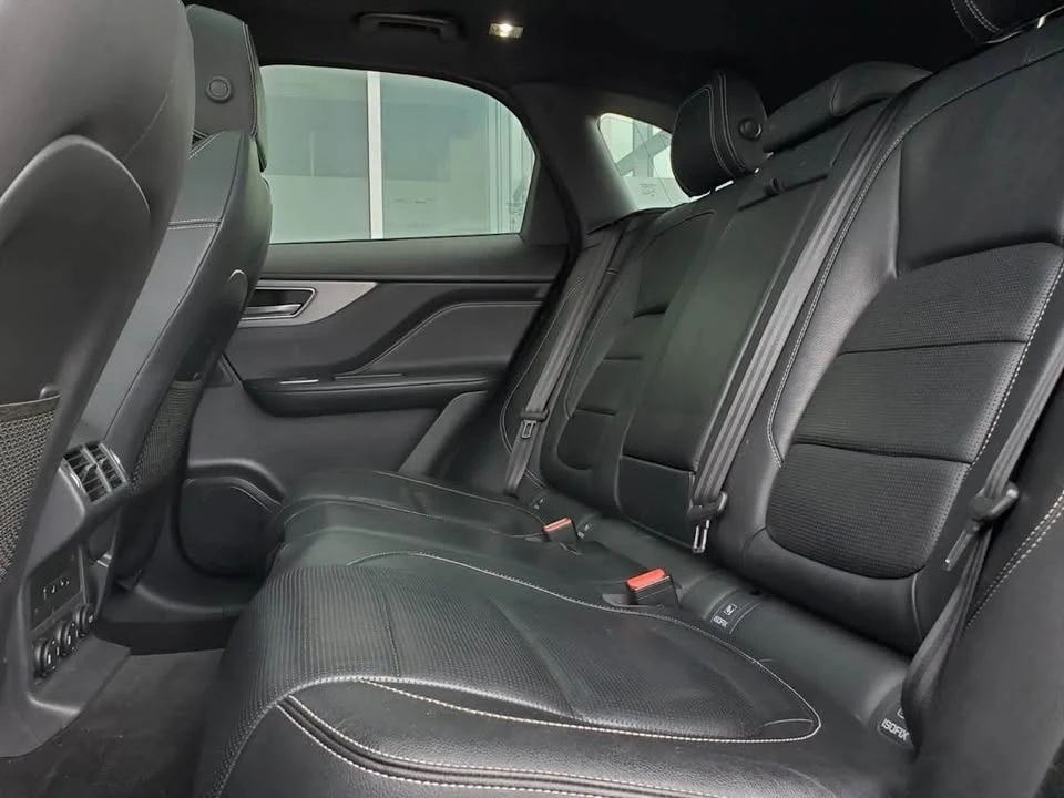 2017 Jaguar F-Pace - Image 17 of 18