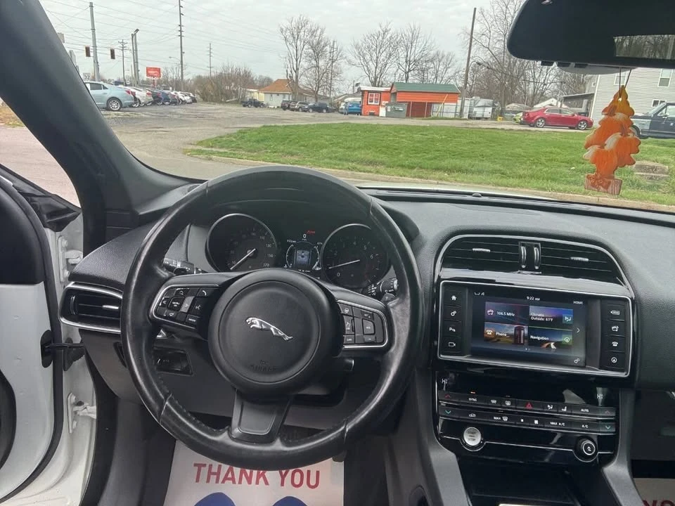 2017 Jaguar F-Pace - Image 17 of 20