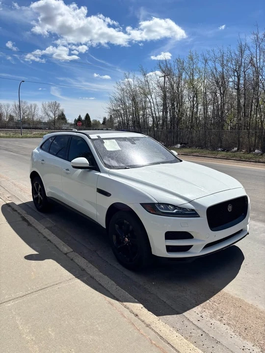 2017 Jaguar F-Pace - Image 2 of 13