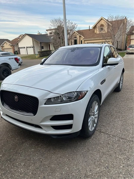 2017 Jaguar F-Pace - Image 2 of 14