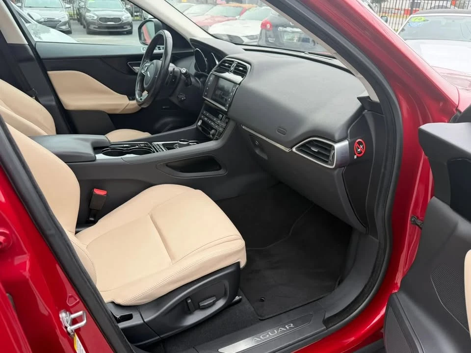2017 Jaguar F-Pace - Image 10 of 20