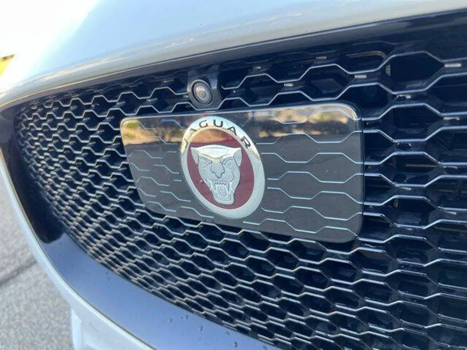 2017 Jaguar F-Pace - Image 11 of 20