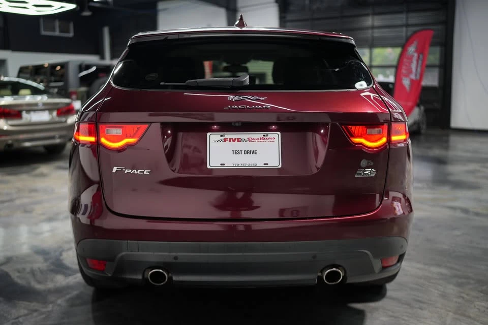 2017 Jaguar F-Pace - Image 10 of 18
