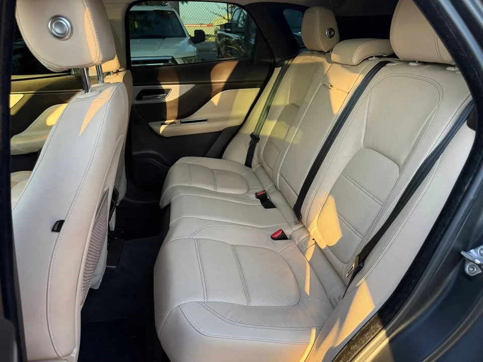 2017 Jaguar F-Pace - Image 14 of 17