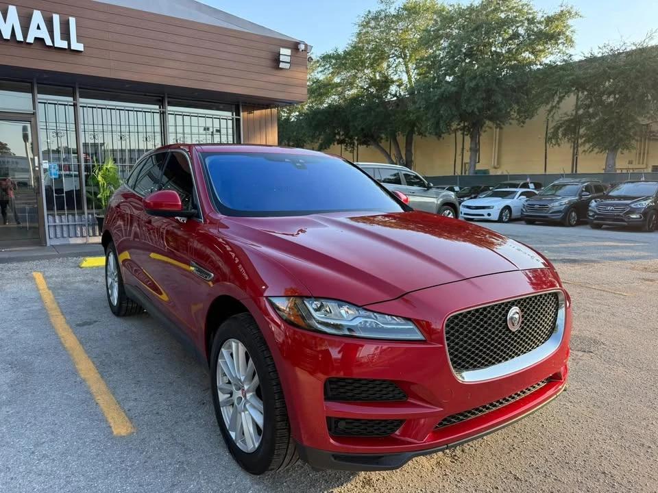 2017 Jaguar F-Pace - Image 3 of 17