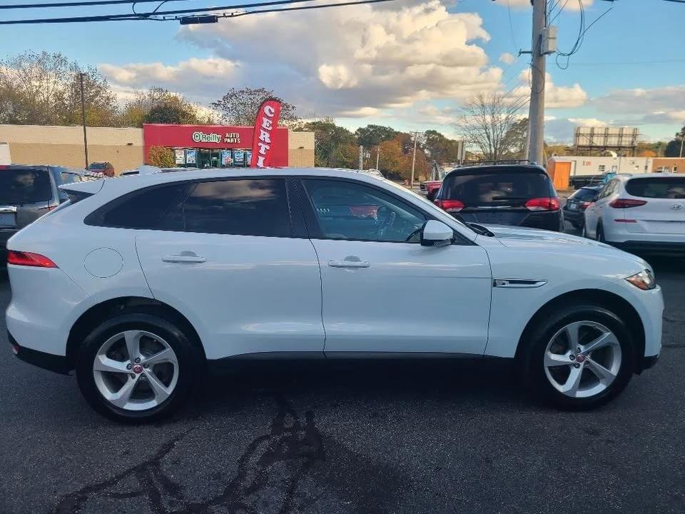 2017 Jaguar F-Pace - Image 13 of 19