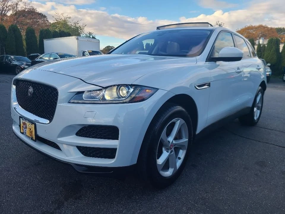 2017 Jaguar F-Pace - Image 11 of 19