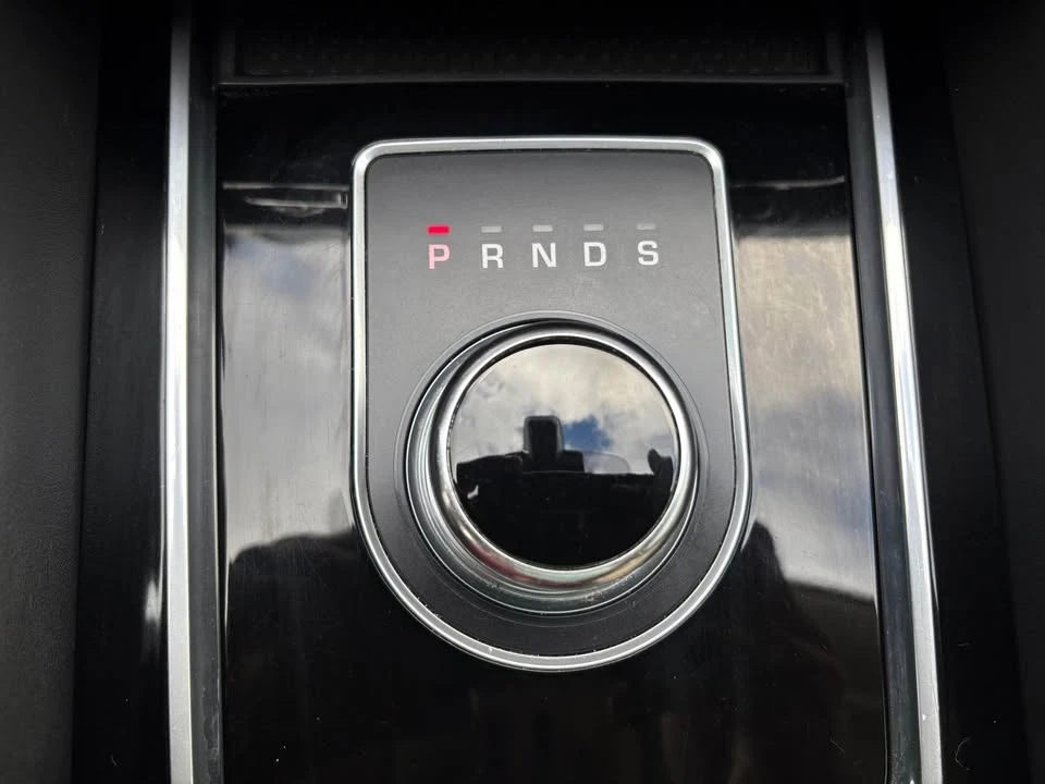 2017 Jaguar F-Pace - Image 16 of 20