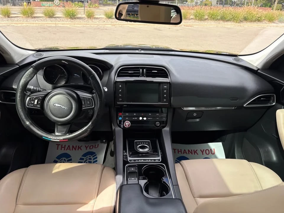 2017 Jaguar F-Pace - Image 11 of 20