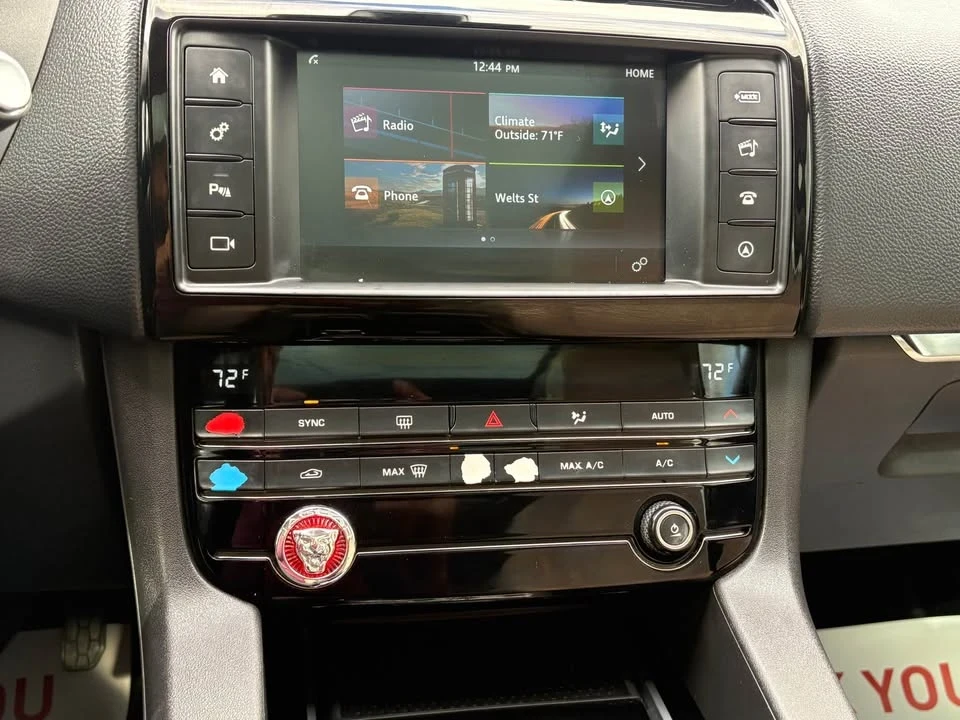 2017 Jaguar F-Pace - Image 15 of 20
