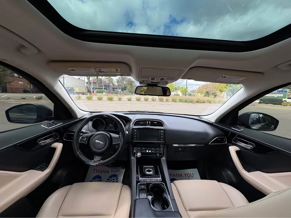 2017 Jaguar F-Pace - Image 10 of 20