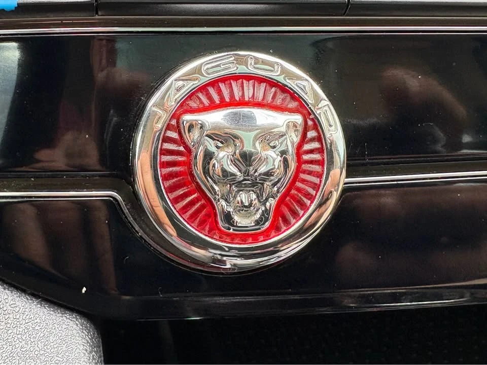 2017 Jaguar F-Pace - Image 17 of 20