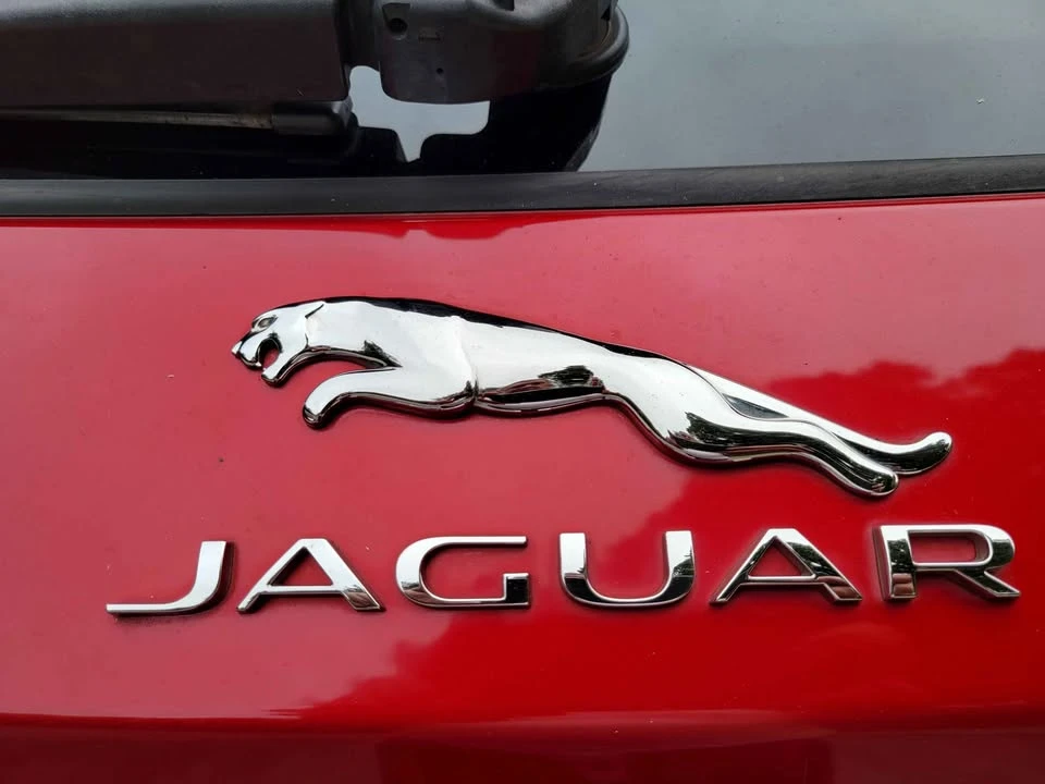 2017 Jaguar F-Pace - Image 2 of 14