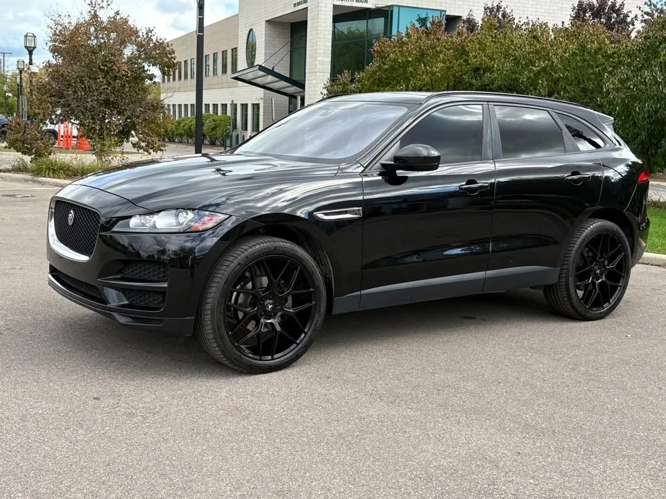 2017 Jaguar F-Pace - Image 9 of 20