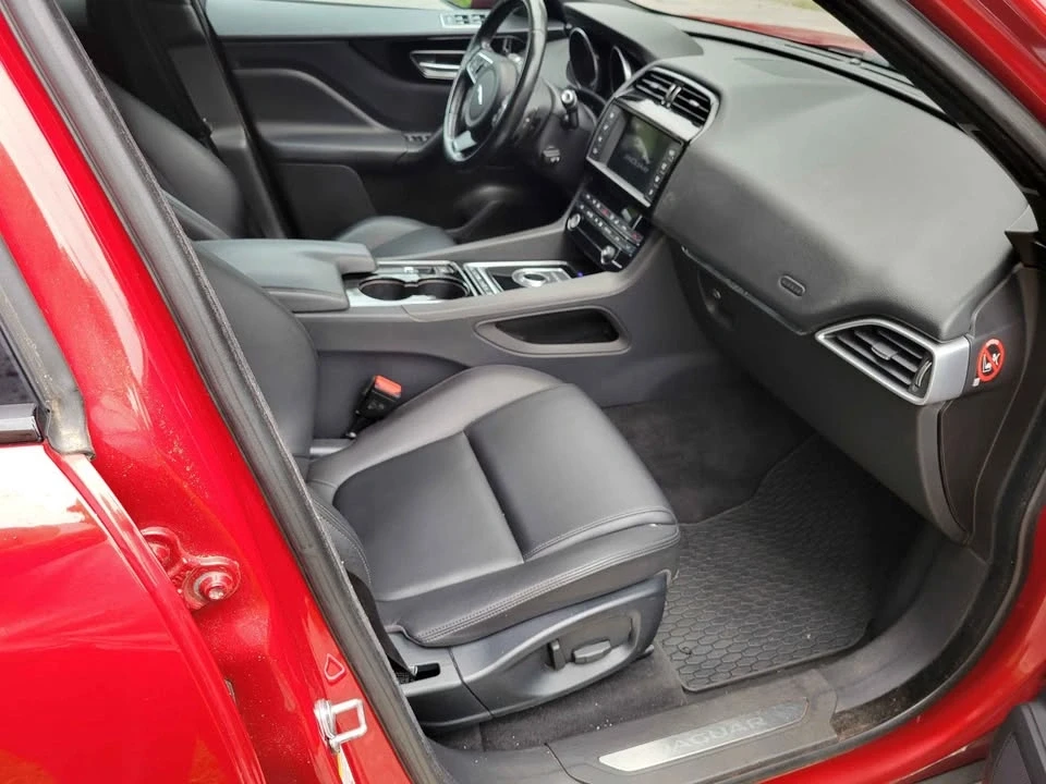 2017 Jaguar F-Pace - Image 8 of 12