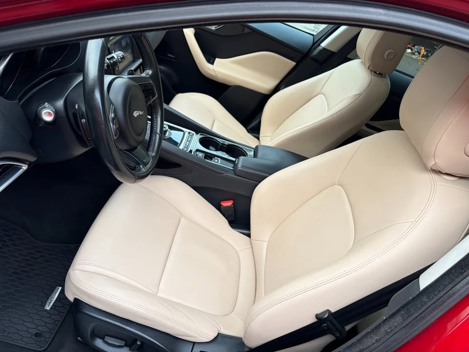 2017 Jaguar F-Pace - Image 10 of 19