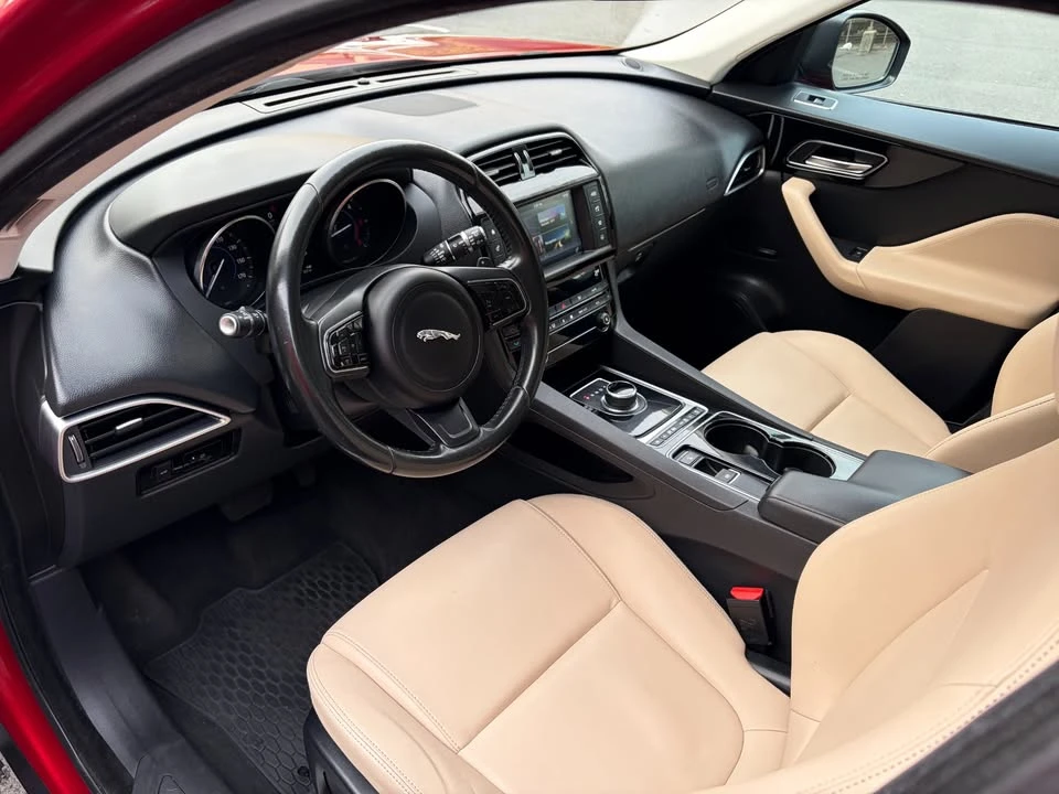 2017 Jaguar F-Pace - Image 9 of 19