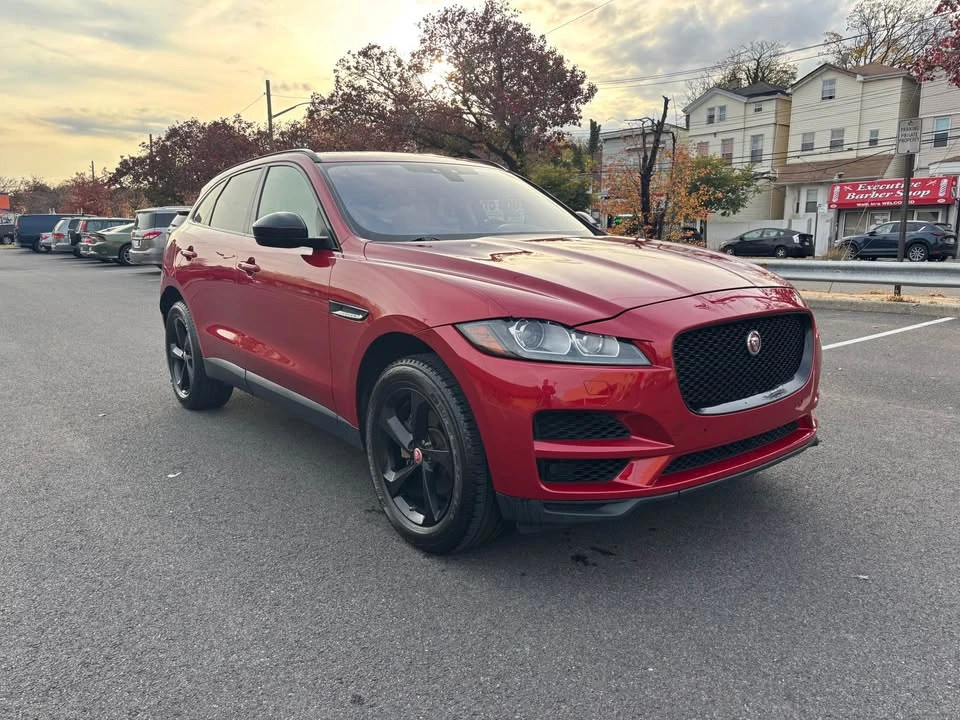 2017 Jaguar F-Pace - Image 3 of 19
