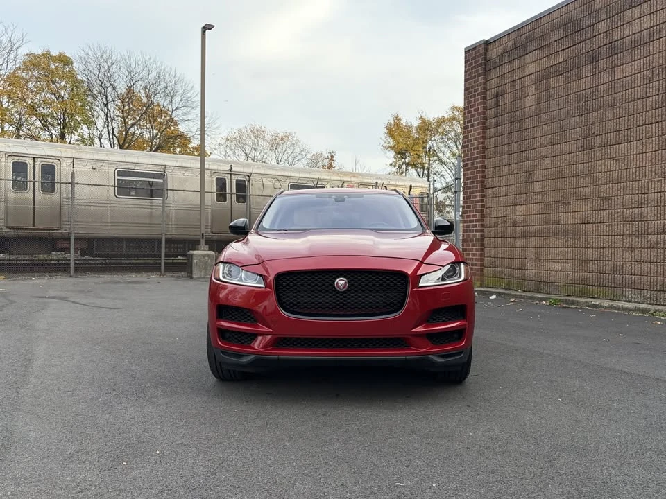 2017 Jaguar F-Pace - Image 4 of 19