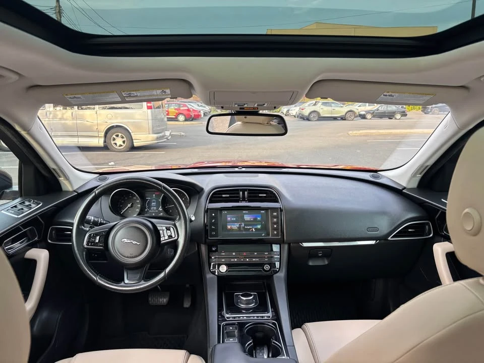 2017 Jaguar F-Pace - Image 10 of 19