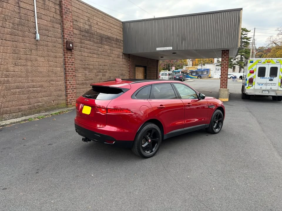 2017 Jaguar F-Pace - Image 8 of 19
