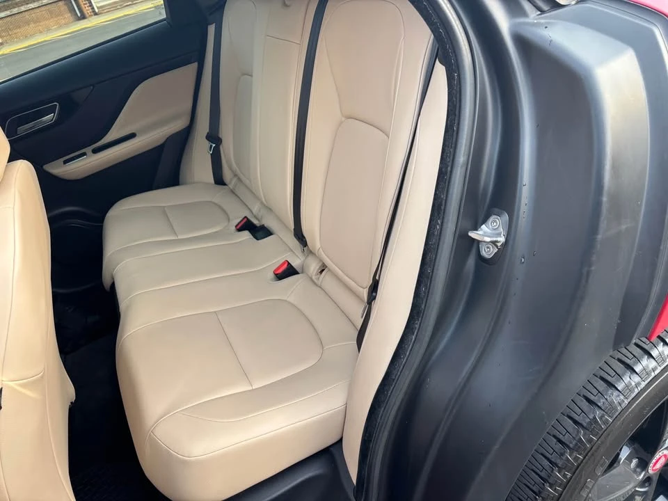 2017 Jaguar F-Pace - Image 9 of 19