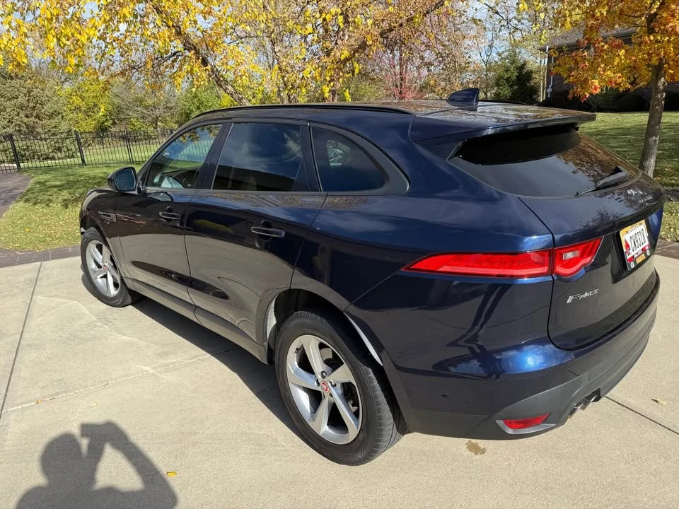2017 Jaguar F-Pace - Image 5 of 18