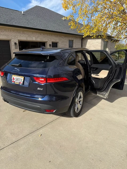 2017 Jaguar F-Pace - Image 4 of 18