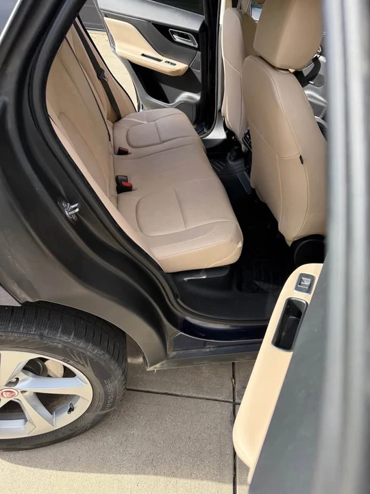 2017 Jaguar F-Pace - Image 10 of 18