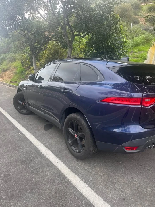 2017 Jaguar F-Pace - Image 3 of 3