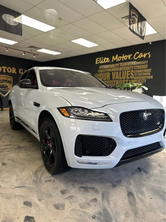 2017 Jaguar F-Pace - Image 2 of 8