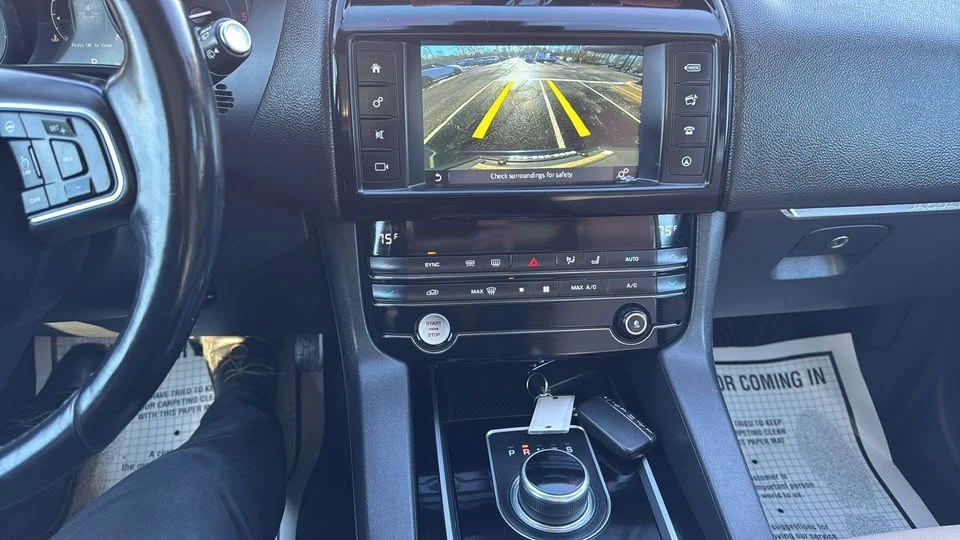 2017 Jaguar F-Pace - Image 14 of 17