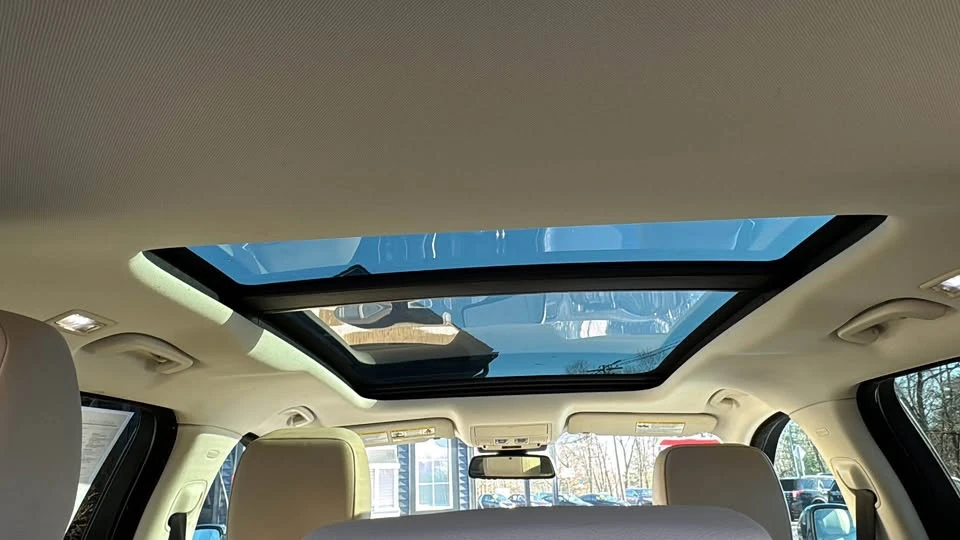 2017 Jaguar F-Pace - Image 11 of 17