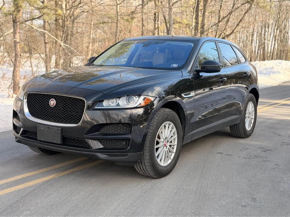 2017 Jaguar F-Pace - Image 3 of 17