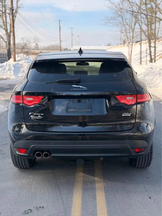 2017 Jaguar F-Pace - Image 6 of 17