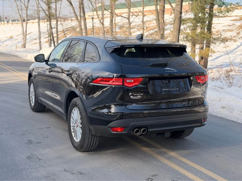2017 Jaguar F-Pace - Image 7 of 17