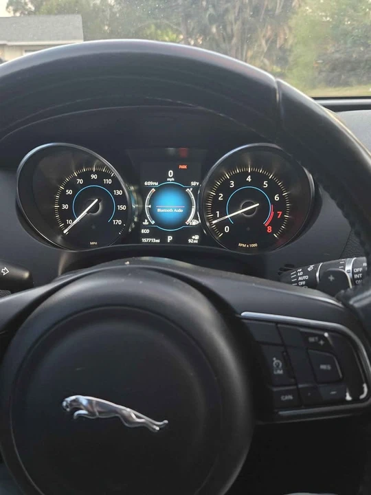 2017 Jaguar F-Pace - Image 9 of 11