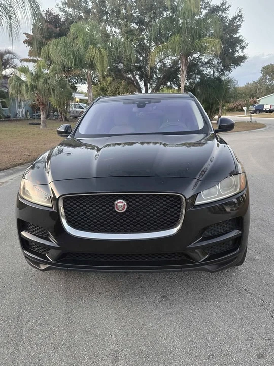 2017 Jaguar F-Pace - Image 11 of 11