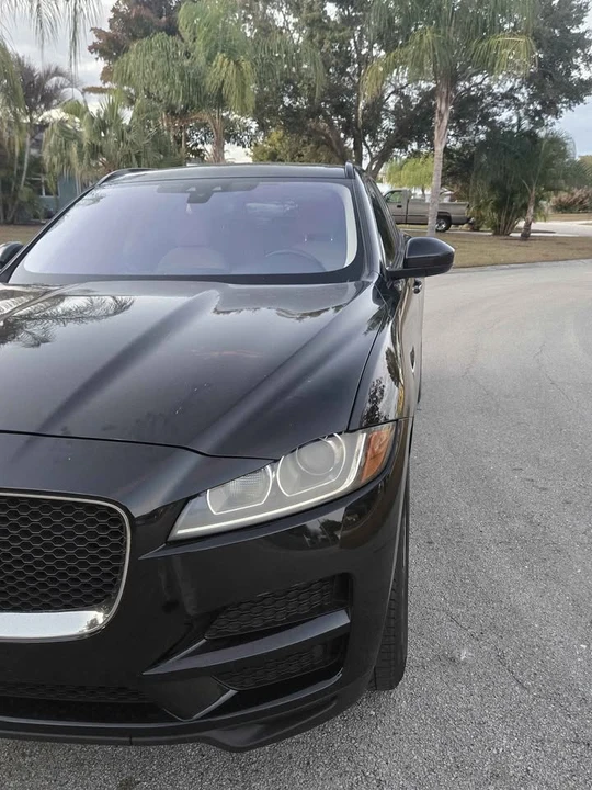 2017 Jaguar F-Pace - Image 6 of 11